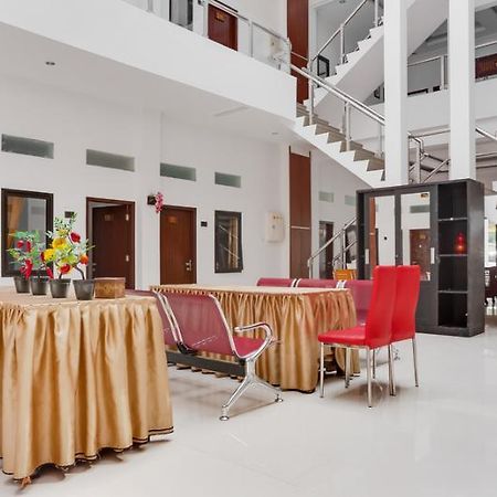 Reddoorz Near Jawa Timur Park 3 玛琅 外观 照片