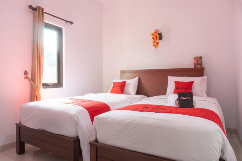 Reddoorz Near Jawa Timur Park 3 玛琅 外观 照片
