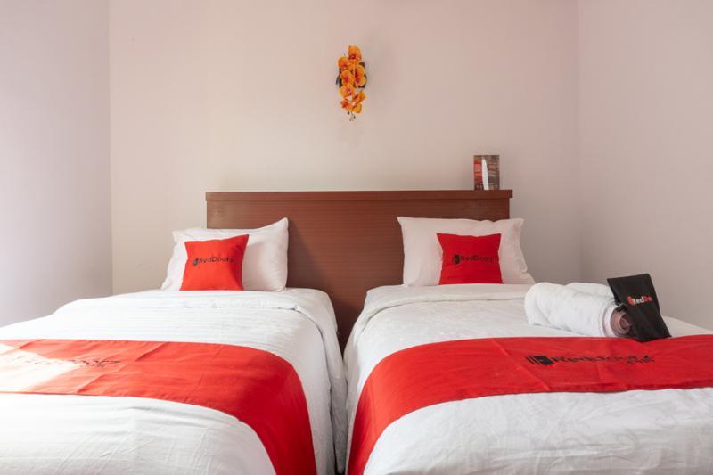 Reddoorz Near Jawa Timur Park 3 玛琅 外观 照片
