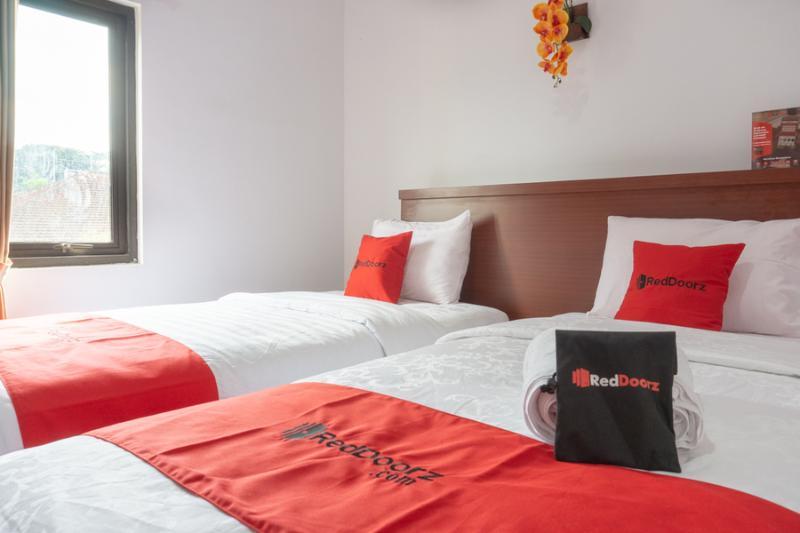 Reddoorz Near Jawa Timur Park 3 玛琅 外观 照片